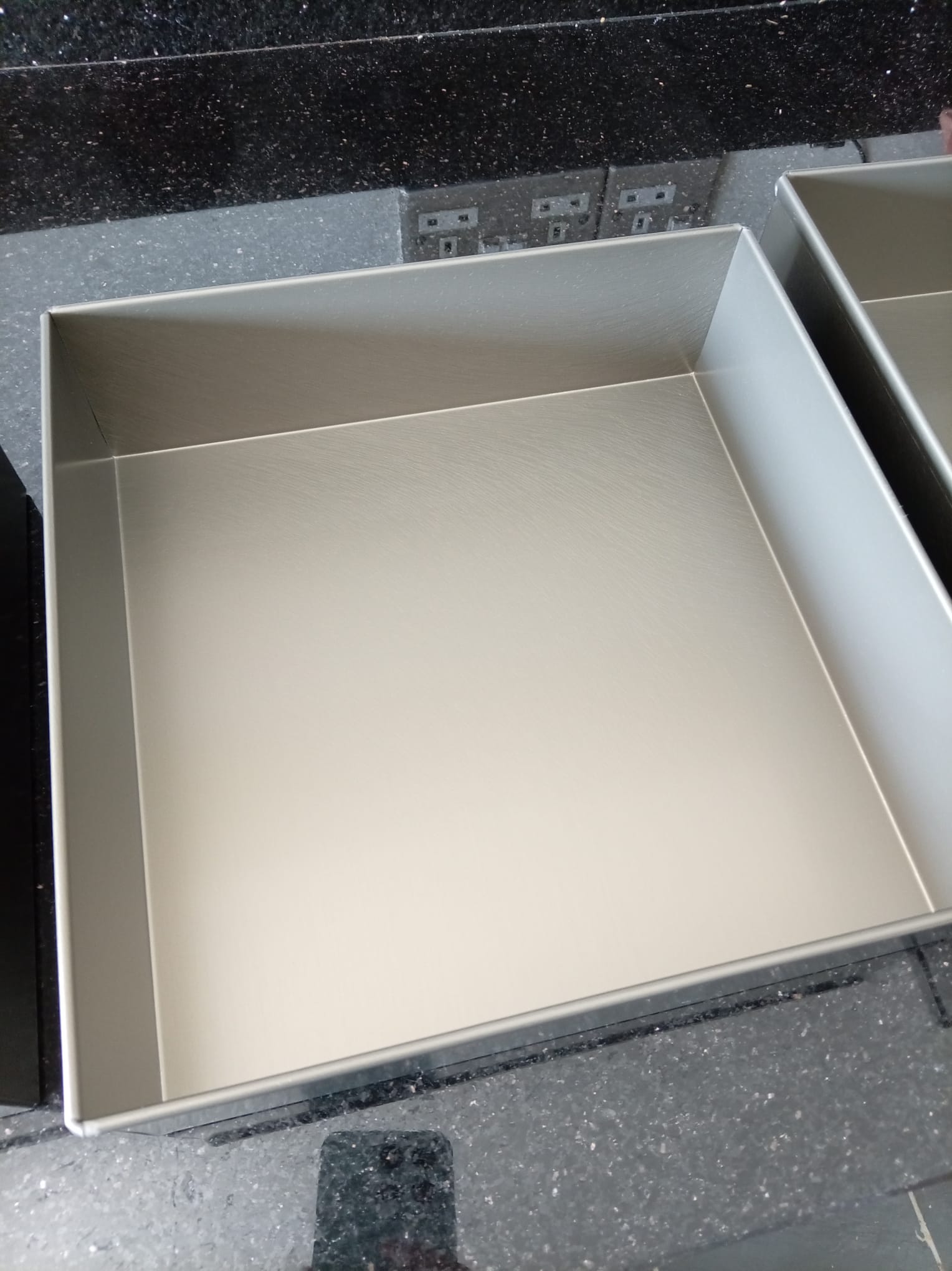 12" x 10" x 3" baking tray 12" x 10" x 3" baking tray