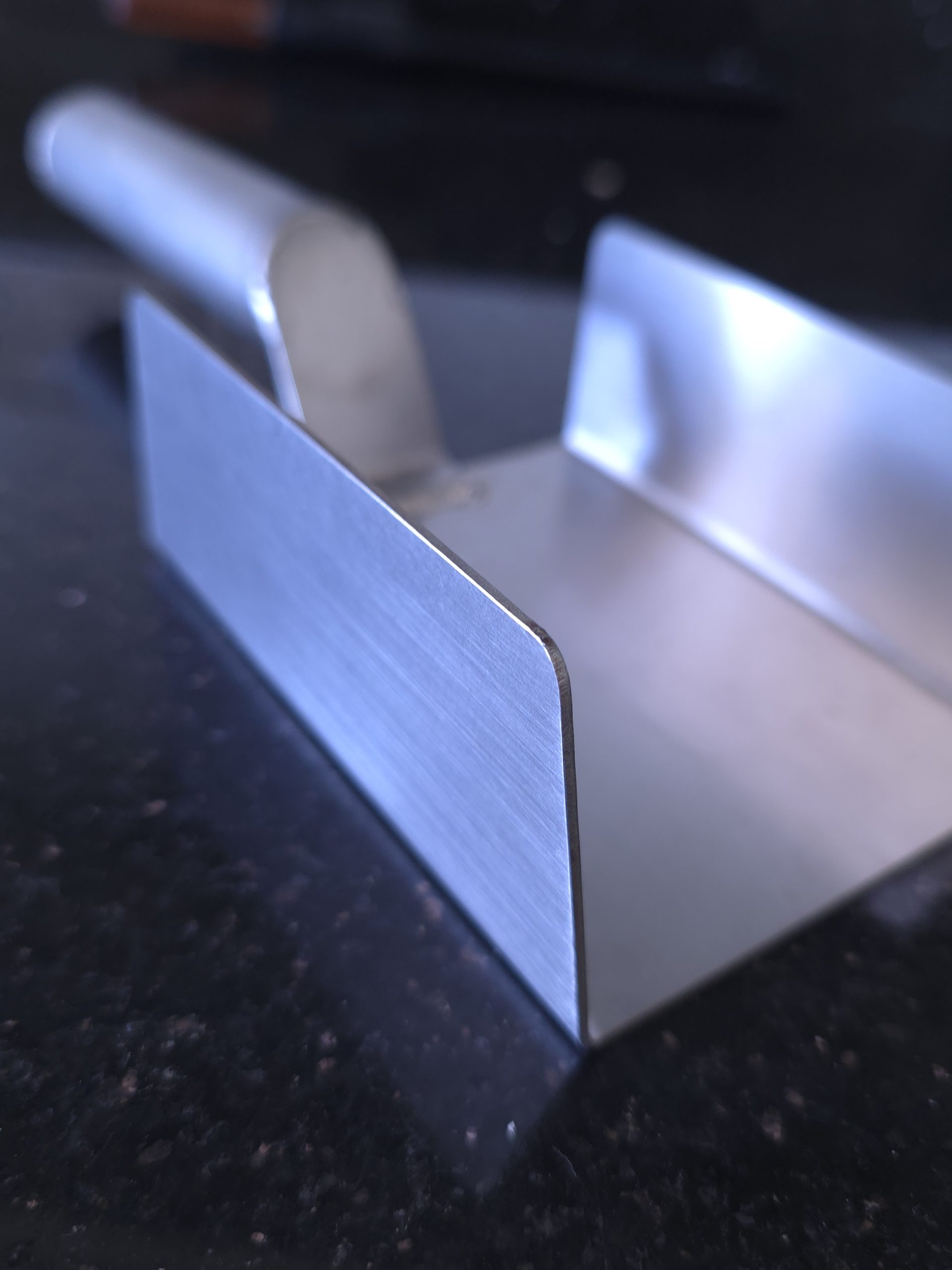 scoop gelato slicer customise 1. Scoopy stainless steel gelato and ice cream cake slicer and server, angled view