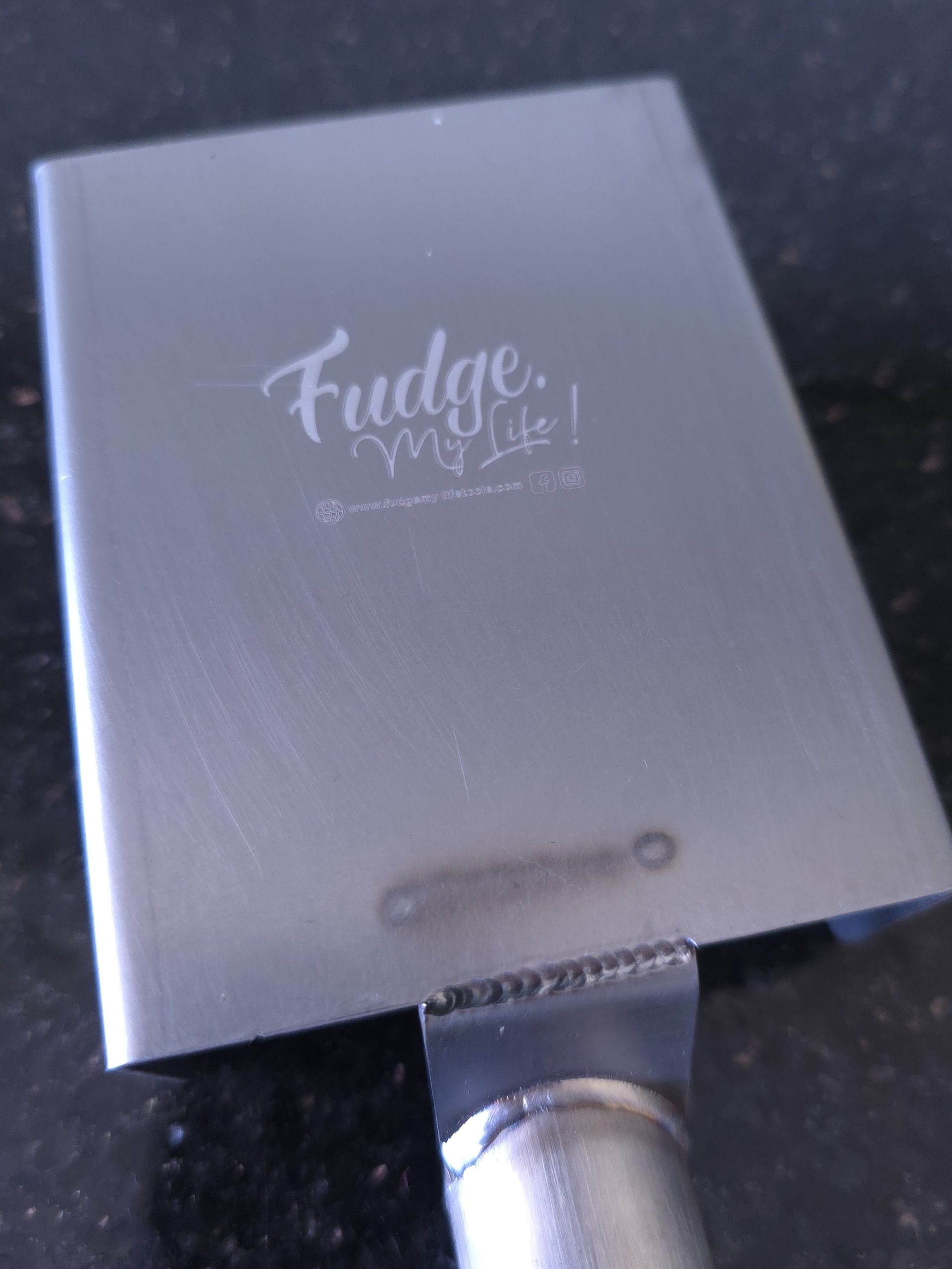 scoop gelato slicer customise 4. Brushed stainless steel semifreddo and ice cream cake server, top-down view