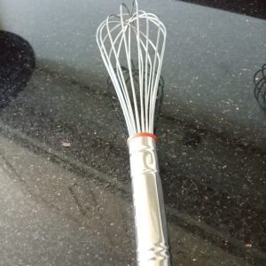 hand whisk medium 30cm